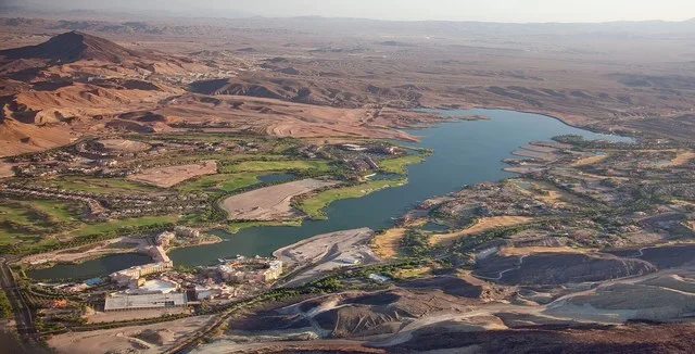 Aerial view of w:Lake Las Vegas