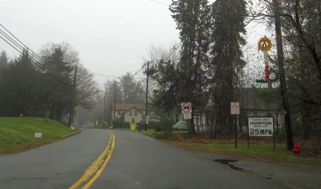 Entering Hampton, New Jersey along Route 635