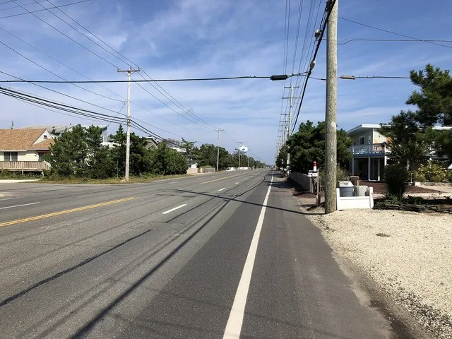 View north along Ocean County Route 607 (Long Beach Boulevard) at Union Avenue in Harvey Cedars, Ocean County, New Jersey