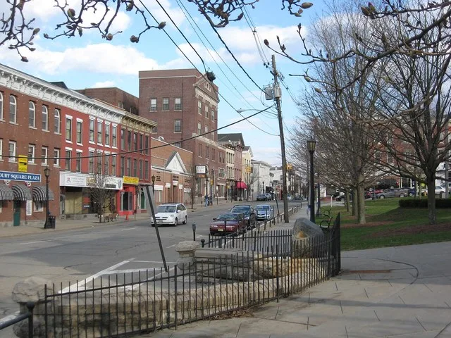 'Spring Street is w:Newton, New Jersey s main commercial street with a vibrant theatre offering musical, comedic, and dramatic performances; retail store fronts; professional offi...