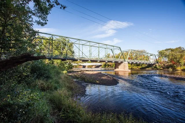 Raritan Bridge Photo from the East side of the original Raritan Bridge in Raritan, NJ on Nevius St. running over the Raritan River.