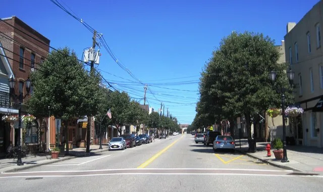 Photo showing downtown South Amboy , New Jersey . Photo taken along northbound Broadway at Henry Street.
