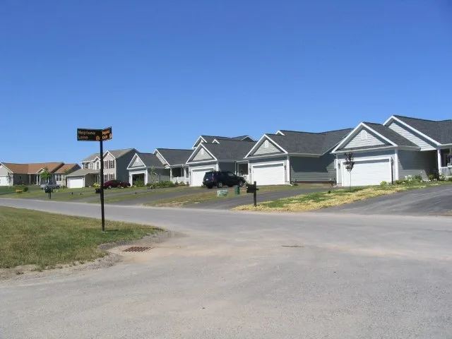 photo of new patio homes in Camillus, NY, taken by me on June 29, 2007