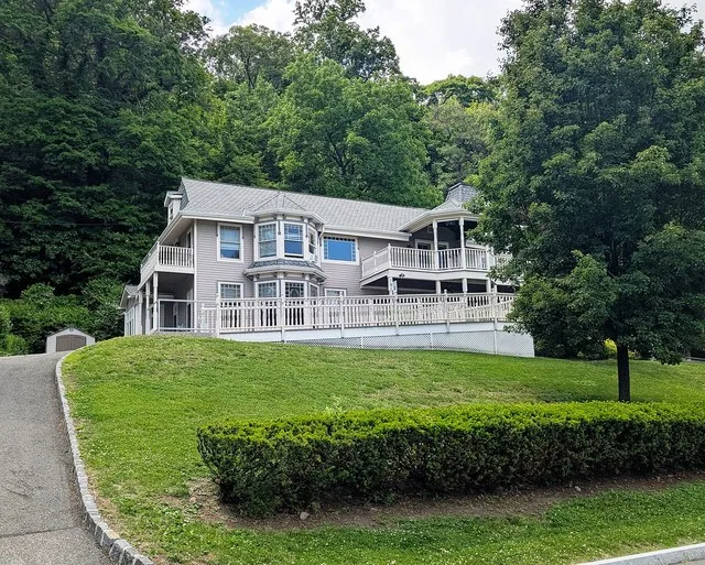 Photo of Village Hall of Grand View-on-Hudson within the Town of Orangetown , New York . Photo taken from County Route 1 (River Road) looking west-northwest.