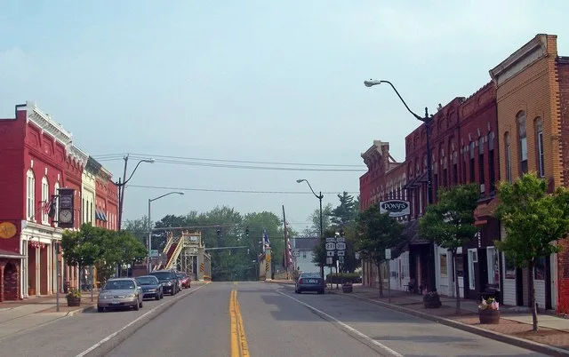 Looking north along NY 271 / 31E in downtown Middleport , NY, USA. Bridge over Erie Canal is in rear