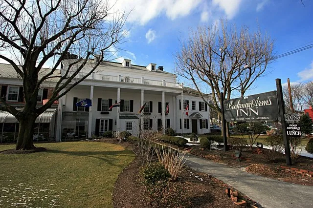 Photograph of the "Beekmans Arms" in the Village of Rhinebeck , Dutchess County , New York , USA . The Beekmans Arms Inn claims to be the oldest operating Inn in America.