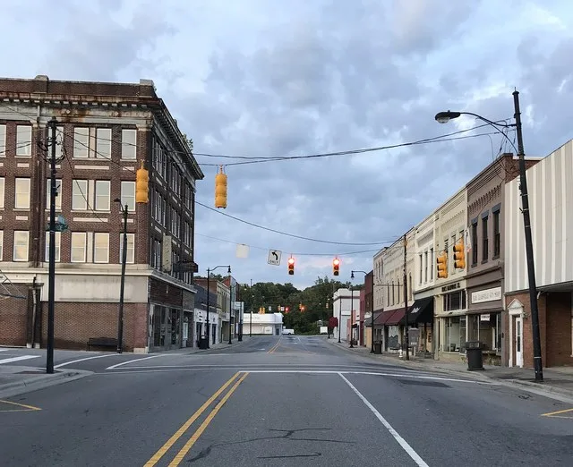 Leaksville Commercial District historical area, formerly the downtown of the defunct town of Leaksville, presently part of Eden
