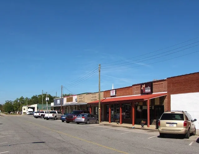 Garland, North Carolina is a small town in Sampson County. It is home of the Garland Shirt Company which makes dress shirts for Brooks Brothers. Garland is one of the few towns le...