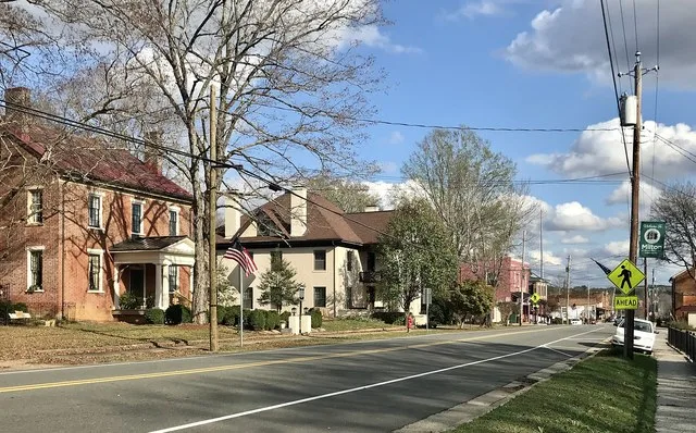 Broad Street in Milton, facing east