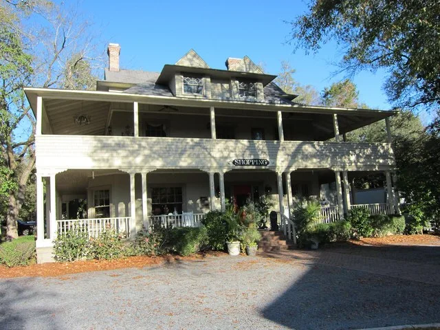 Mystic Cottage , 105 Magnolia Road, Pinehurst , North Carolina .