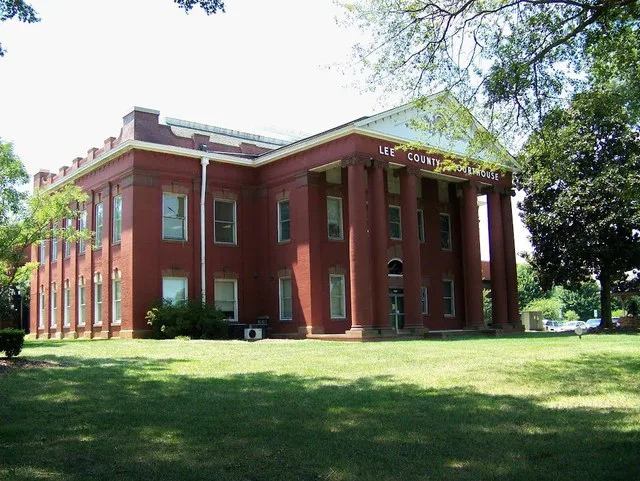 This is an image of a place or building that is listed on the National Register of Historic Places in the United States of America . Its reference number is 79001729 ( Wikidata ).