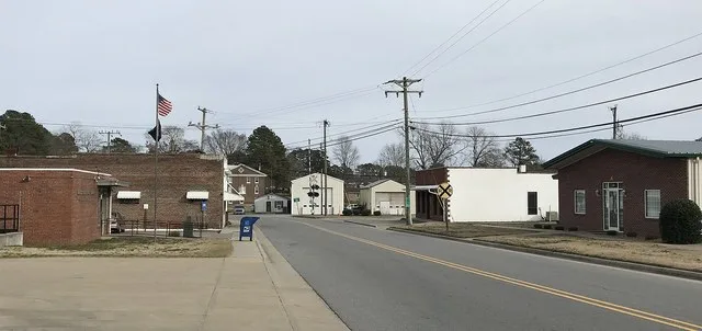 Main Street in Severn, facing east