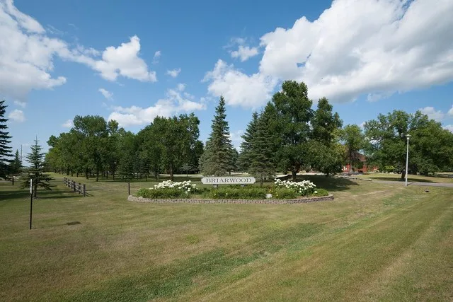Sign in Briarwood, North Dakota