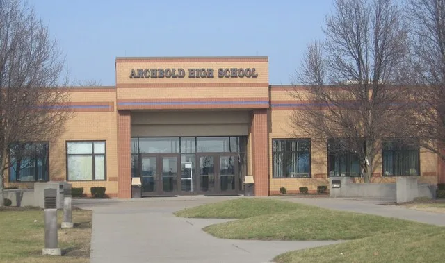 A photo of Archbold High School, taken by the uploader.