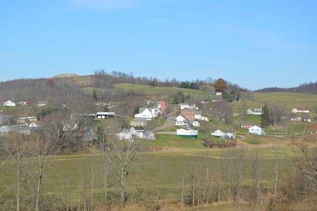 Overview of the village of Batesville , Ohio , United States , as seen from State Route 513 to the southwest. The central road is Main Pike Street (State Route 513), while Beaver...