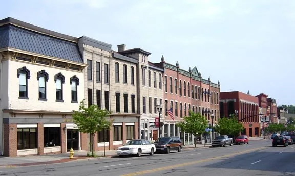 Delaware Ohio - Street Scene Looking S. 05-28-07 By: Mike Sharp.