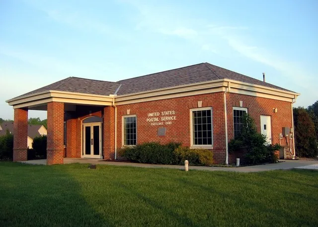 —Public Domain. Post Office in Eastlake