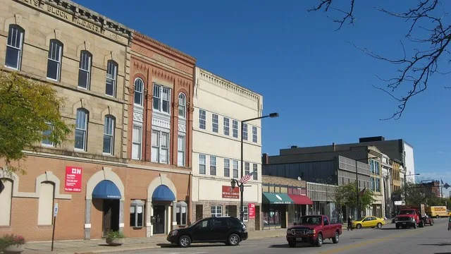 Buildings on the northern side of Broad Street between the East and Middle Avenue junctions in downtown Elyria , Ohio , United States . This block is part of the Elyria Downtown-W...
