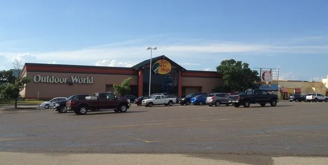 Bass Pro Shops - Cincinnati Mills Mall