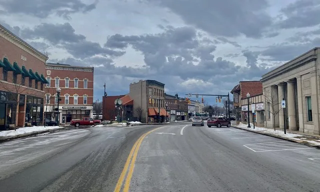 Looking northward up South Broadway (OH 534) toward the corner of Main Street (U.S. 20) in downtown Geneva, Ohio, as seen in February 2022.