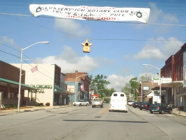 Looking west on Main Street ( U.S. Route 224 ) in downtown Greenwich , Ohio , United States .