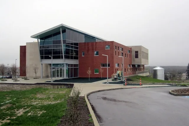 Part of the Cuyahoga Community College campus in Highland Hills , Ohio , United States .