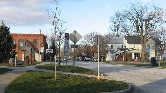 Buildings on South Main Street ( State Route 590 ) in central Lindsey , Ohio , United States . Photo is taken looking northward from the Garfield Avenue intersection; note that th...