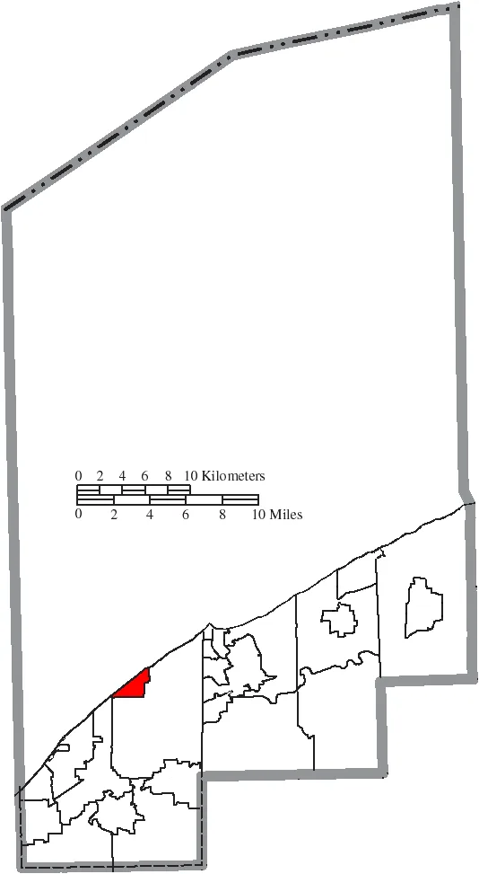 Map of the municipal and township boundaries of Lake County , Ohio , United States , as of the 2000 census, with the location of the city of Mentor-on-the-Lake highlighted. Townsh...