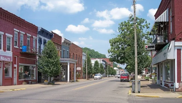 North 2nd Avenue as viewed from Coal Street in downtown w:Middleport, Ohio .