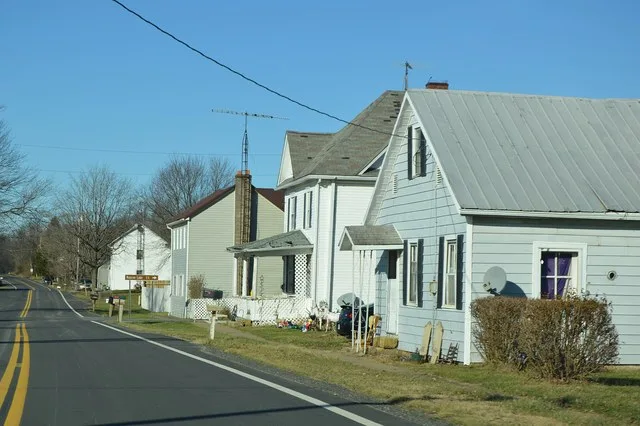 Looking northward on Main Street ( State Route 145 , essentially the only street) in southern Miltonsburg , Ohio , United States .