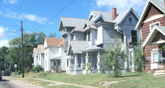 Along Route 800 in Mineral City, Ohio .
