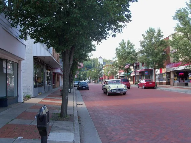 Market Street, downtown Minerva, Ohio .