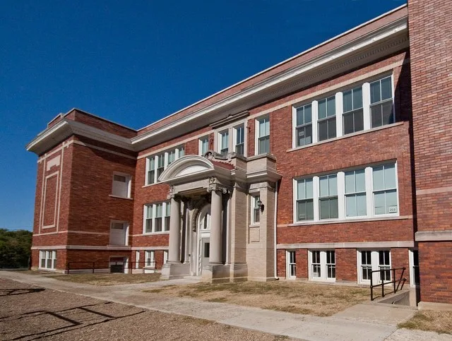 Mt. Healthy School Photo by Greg Hume.