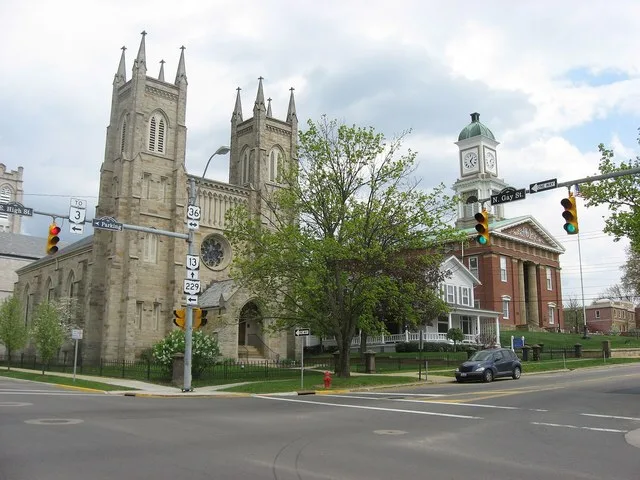 Buildings along E. High Street ( U.S. Route 36 ) in downtown Mount Vernon , Ohio , United States . In the foreground is St. Paul's Episcopal Church, and the Knox County Courthouse...