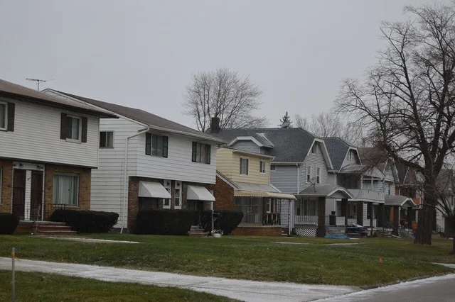 Houses on Washington Park Boulevard, just north of Harvard Avenue, in Newburgh Heights , Ohio , United States .