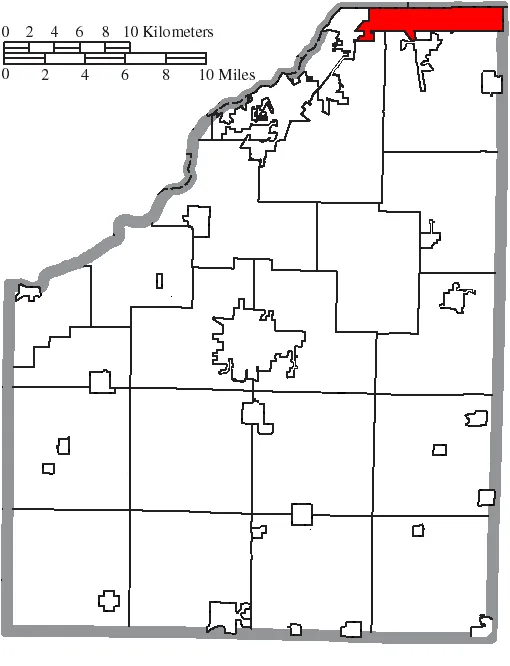 Map of the municipal and township boundaries of Wood County , Ohio , United States , as of the 2000 census, with the location of the city of Northwood highlighted. Township border...