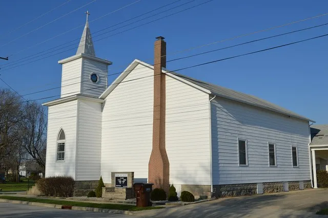 Front and southern side of the Potsdam United Methodist Church, located at 12 S. Main Street ( State Route 721 ) in Potsdam , Ohio , United States .