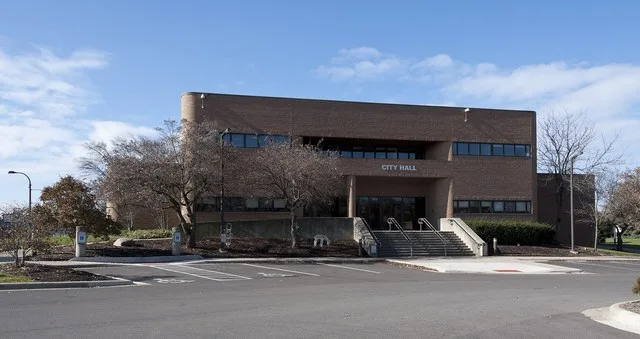 Reynoldsburg City Hall in Reynoldsburg, Ohio as seen from the east.