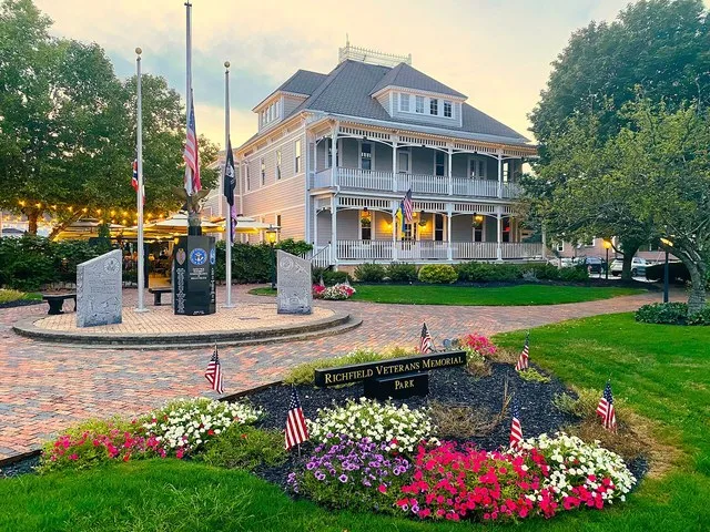 Richfield, Ohio town square.