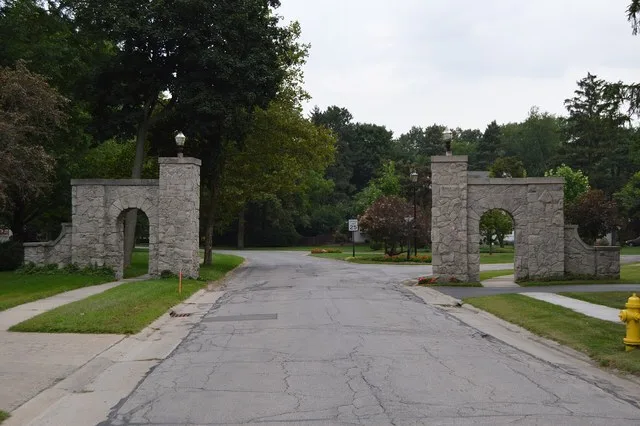Gateway to the Eagle Point Colony neighborhood of Rossford , Ohio , United States . The entire neighborhood is listed on the National Register of Historic Places as a historic dis...