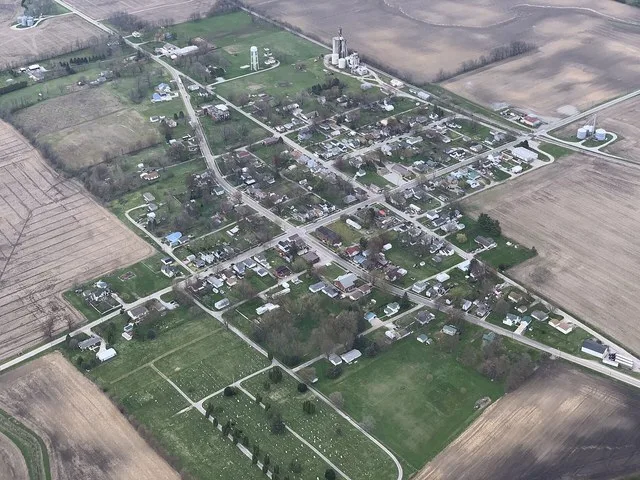 Aerial photo of South Solon, OH taken .6 miles southwest of the intersection of OH State Route 41 and OH State Route 323 at an altitude of approximately 4,500 feet MSL.