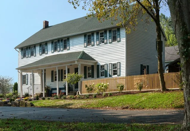 An 1829 hotel and tavern built by the Society of Separatists to serve travelers on the Ohio and Erie Canal