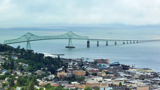 View of the Astoria-Megler bridge connecting Oregon and Washington