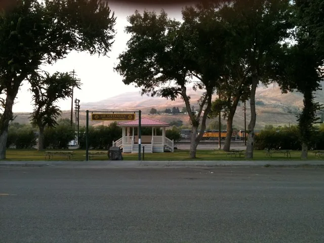 Huntington, OR, facing north on Main St.