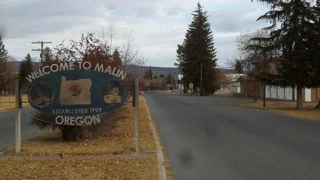 Malin City sign on the Klamath Falls-Malin Highway , West entrance of the town.