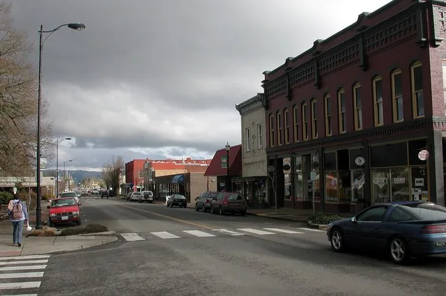 Main Street in Monmouth, Oregon, looking east