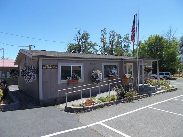 City Hall in Mount Vernon, Oregon