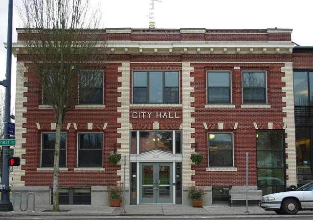 City hall in w:Newberg, Oregon , USA
