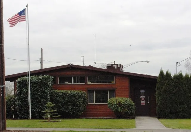 City hall in w:North Plains, Oregon , USA