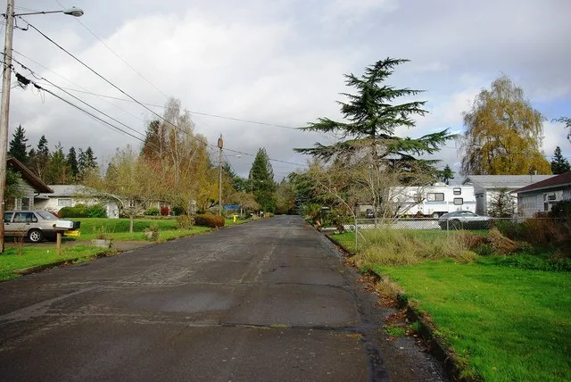 Tualamere Avenue in w:Rivergrove, Oregon , USA.